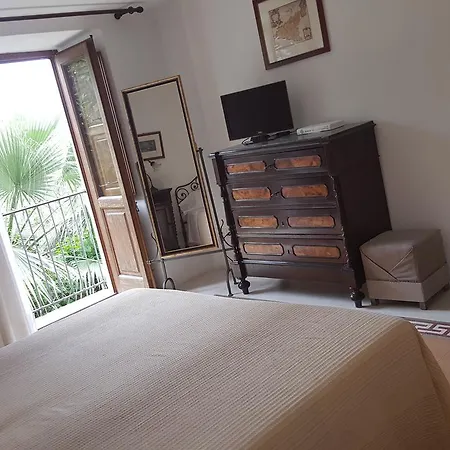 Santa Marina Antica Foresteria Hotel 4*