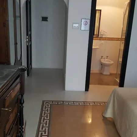 Santa Marina Antica Foresteria Hotel